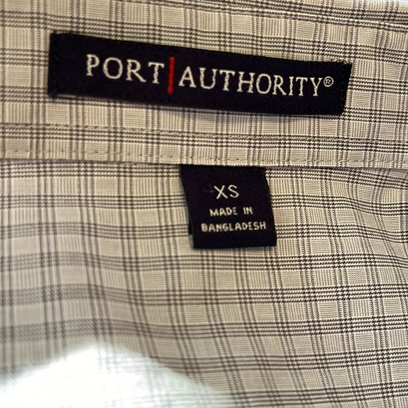 Best Buy Uniform Shirt - Picture 4 of 8